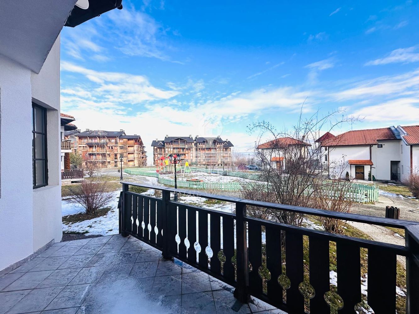 НАПЪЛНО ОБЗАВЕДЕНА ЕДНОФАМИЛНА КЪЩА НА ДВА ЕТАЖА, ПОД НАЕМ В КОМЛЕКС "PINE ROSE", МЕСТНОСТА "СВЕТИ ИВАН", ГР. БАНСКО. - 0