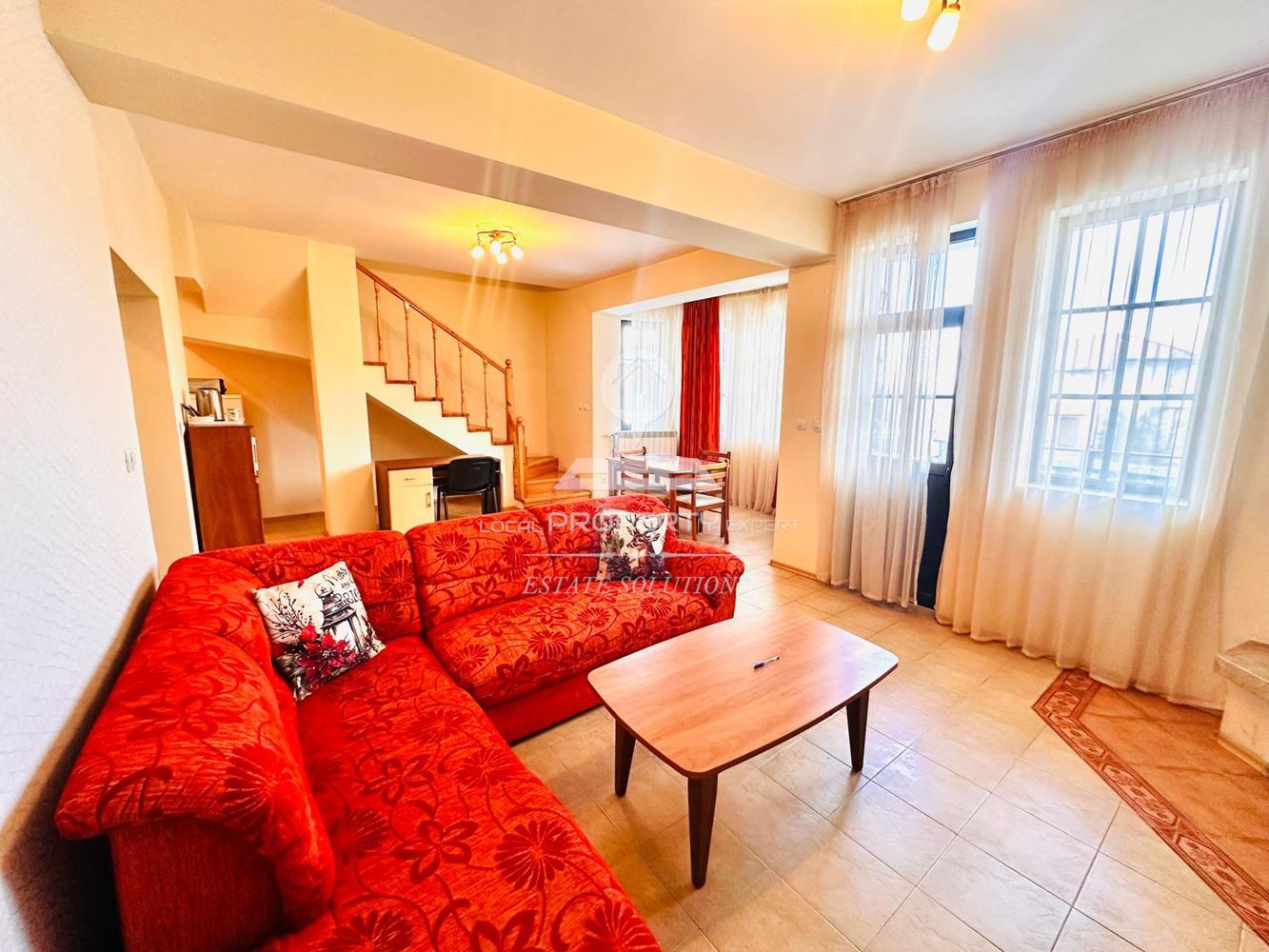 НАПЪЛНО ОБЗАВЕДЕНА ЕДНОФАМИЛНА КЪЩА НА ДВА ЕТАЖА, ПОД НАЕМ В КОМЛЕКС "PINE ROSE", МЕСТНОСТА "СВЕТИ ИВАН", ГР. БАНСКО. - 0