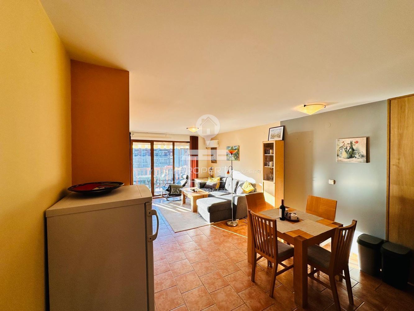 ЮЖЕН ОБЗАВЕДЕН ТРИСТАЕН АПАРТАМЕНТ ПОД НАЕМ В ЖИЛИЩНА СГРАДА "ПРЕСПА", М. ГРАМАДЕТО, ГР. БАНСКО. - 0