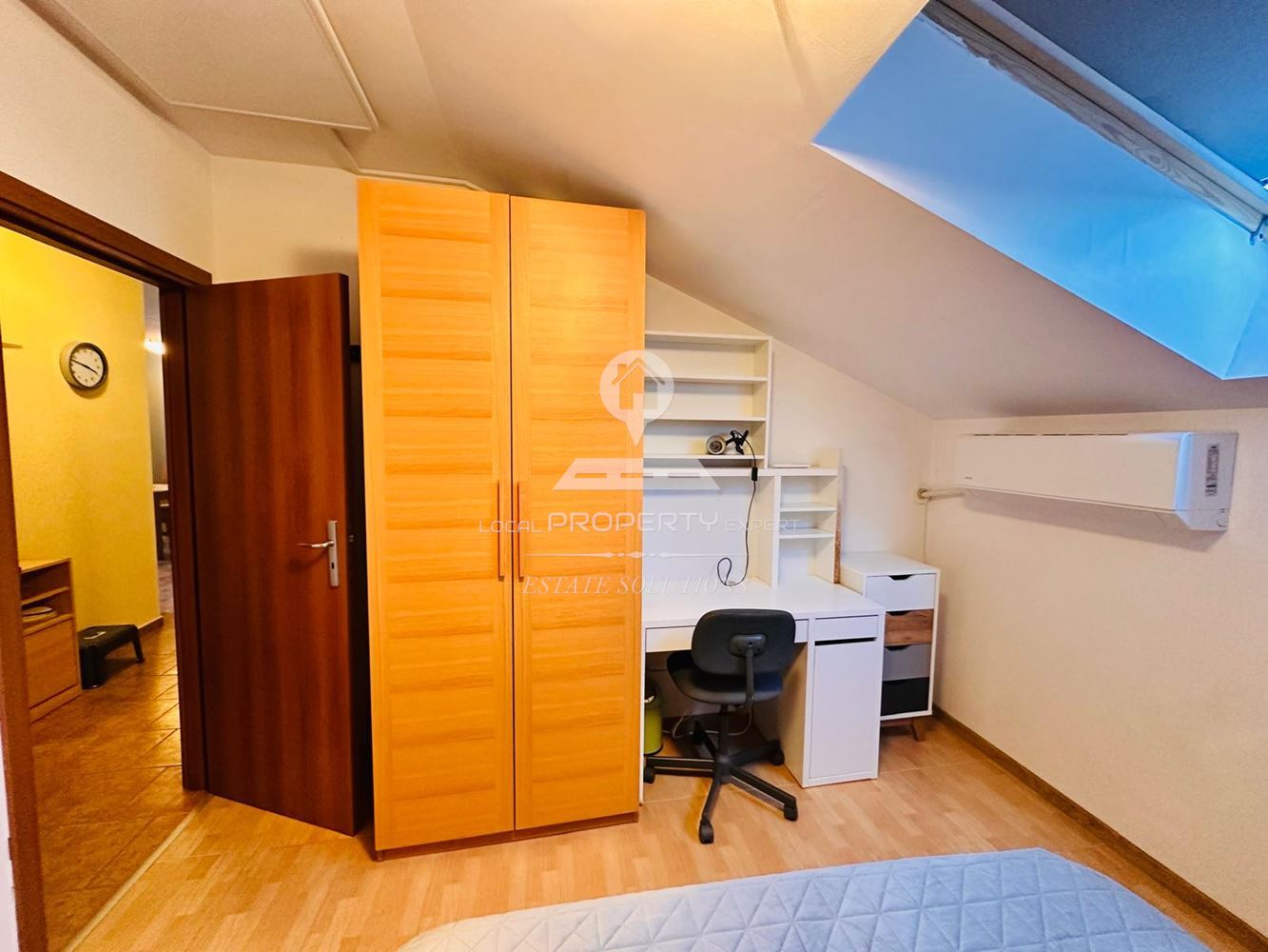 ЮЖЕН ОБЗАВЕДЕН ТРИСТАЕН АПАРТАМЕНТ ПОД НАЕМ В ЖИЛИЩНА СГРАДА "ПРЕСПА", М. ГРАМАДЕТО, ГР. БАНСКО. - 0