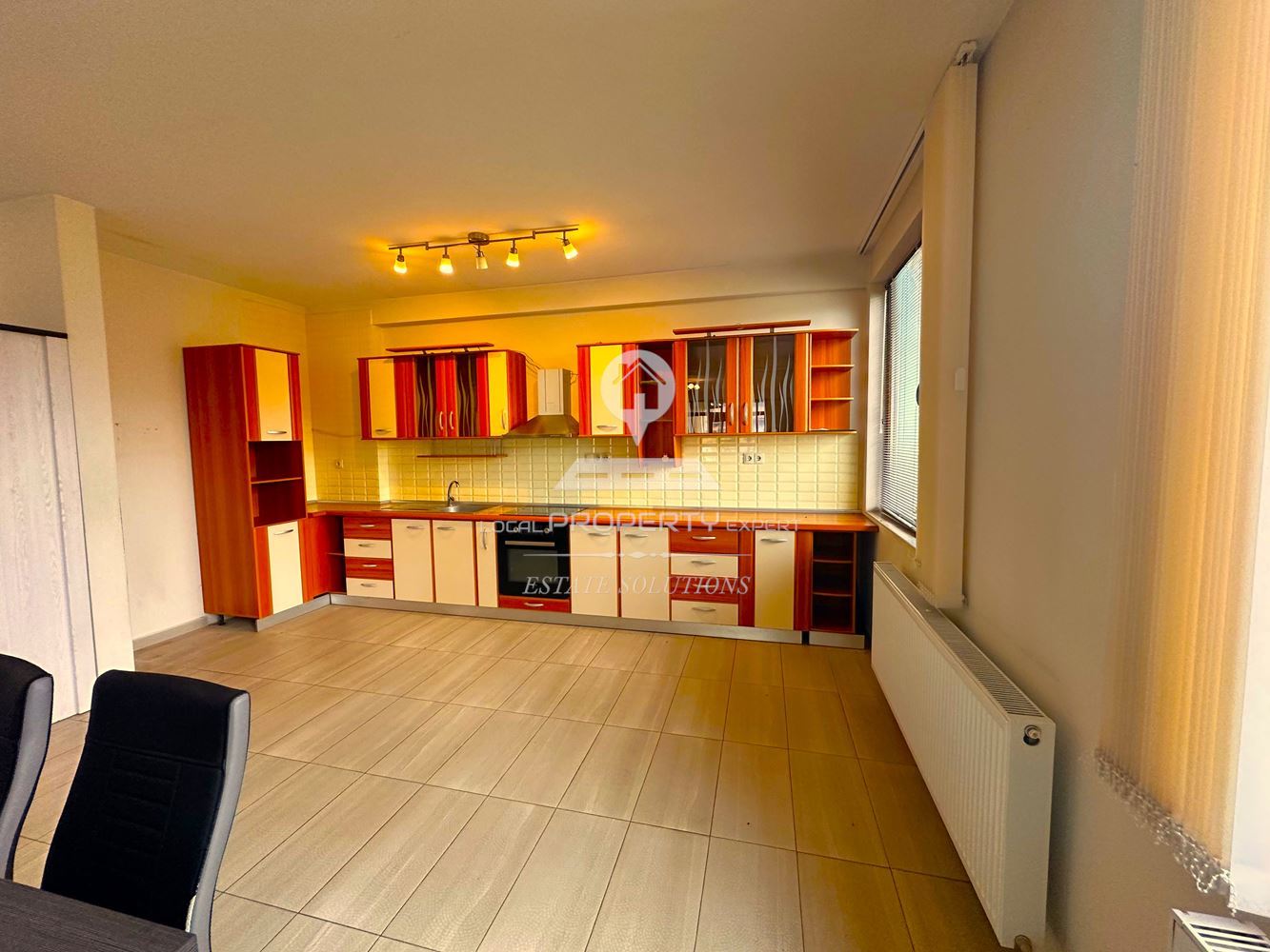 ЕДНОФАМИЛНА КЪЩА С ПРОСТОРЕН ДВОР И ТОП ЛОКАЦИЯ - ИДЕАЛЕН ЦЕНТЪР НА СЕЛО БАНЯ. - 0