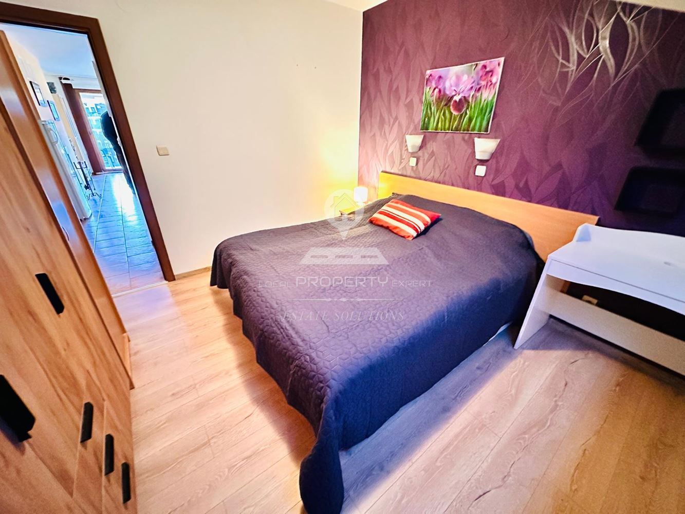 ЮЖЕН ОБЗАВЕДЕН ТРИСТАЕН АПАРТАМЕНТ ПОД НАЕМ В ЖИЛИЩНА СГРАДА "ПРЕСПА", М. ГРАМАДЕТО, ГР. БАНСКО. - 0