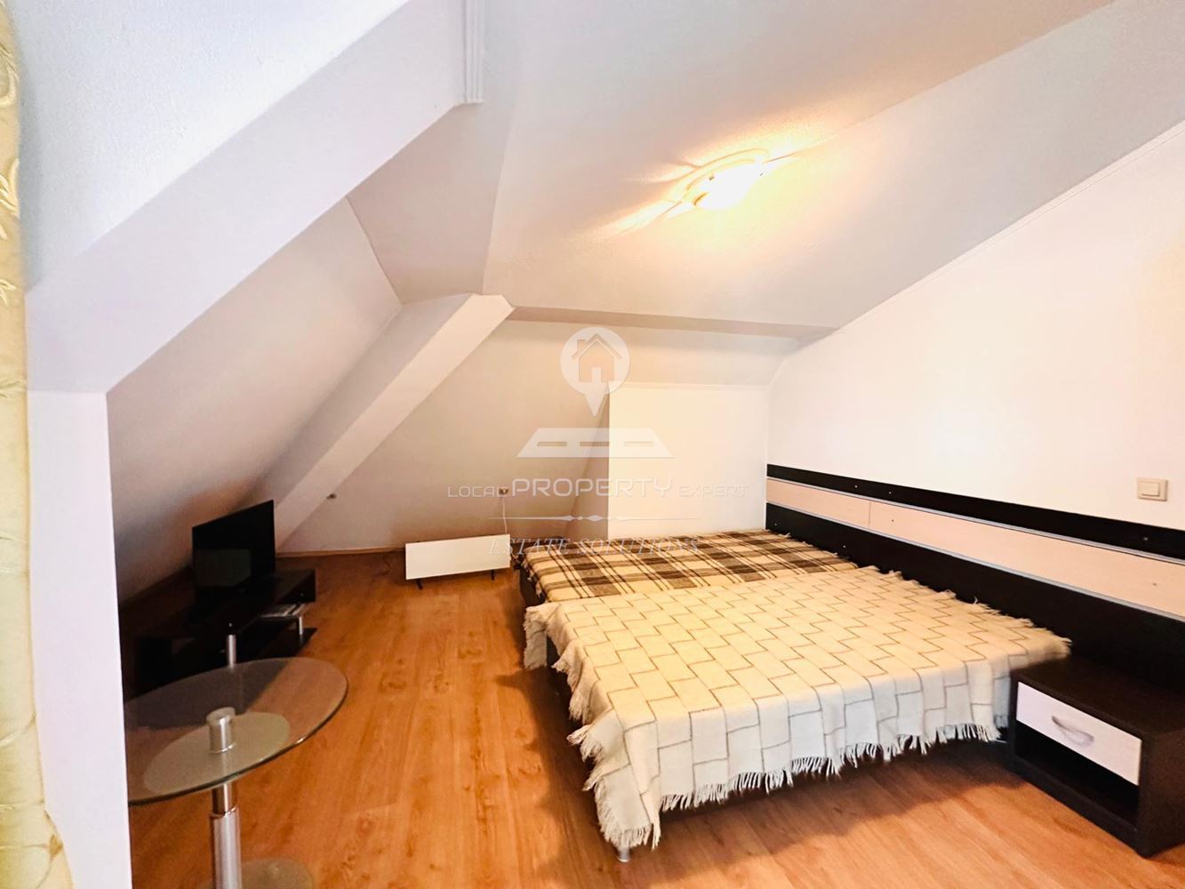 НАПЪЛНО ОБЗАВЕДЕН ТРИСТАЕН МЕЗОНЕТ ПОД НАЕМ В РАЙОНА НА ЕКОНТ, УЛ. ВАСИЛ КЪНЧЕВ 1, ГР. БАНСКО. - 0