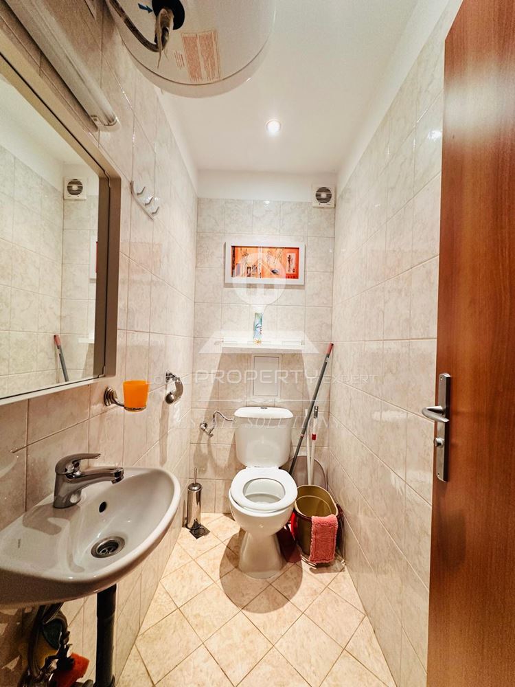 ЮЖЕН ОБЗАВЕДЕН ТРИСТАЕН АПАРТАМЕНТ ПОД НАЕМ В ЖИЛИЩНА СГРАДА "ПРЕСПА", М. ГРАМАДЕТО, ГР. БАНСКО. - 0