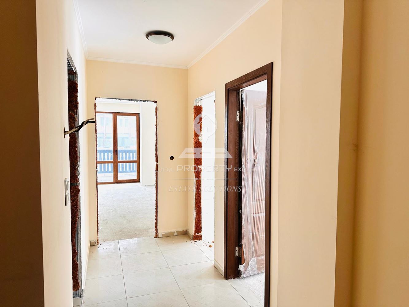 ЮЖЕН, ТРИСТАЕН АПАРТАМЕНТ В ЖИЛИЩНА СГРАДА "ORCHARD'', КВ. ГЛАЗНЕ, ГР. БАНСКО. - 0