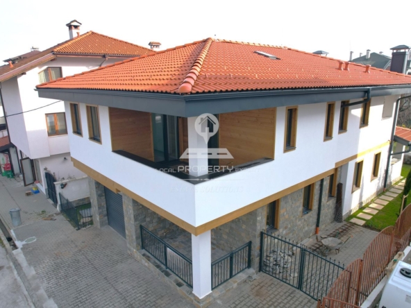 НОВА ЕДНОФАМИЛНА КЪЩА "ДО МЕБЕЛИ" - ПОДОВО С ТЕРМОПОМПА И ПРОСТОРЕН ГАРАЖ - 0