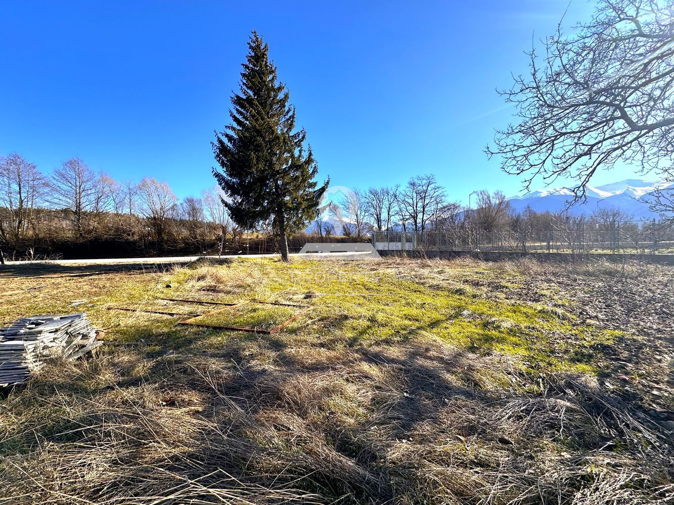 ПАРЦЕЛ ЗА ИНВЕСТИЦИЯ С ЛИЦЕ НА ГЛАВЕН ПЪТ, МЕСТНОСТ „РАВНАКО“, ГР. РАЗЛОГ - 0