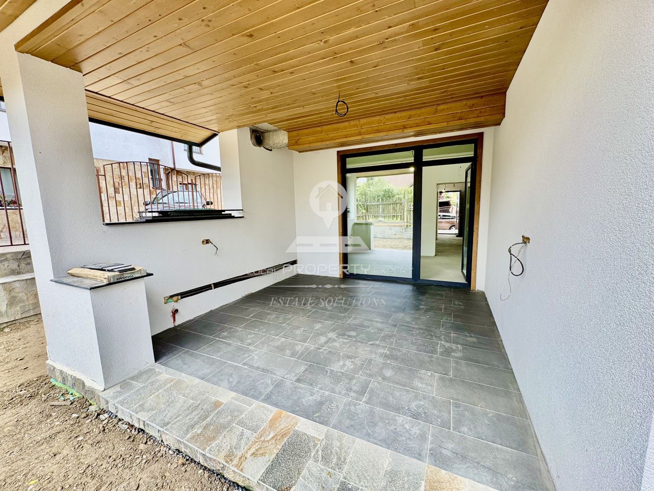 НОВА ЕДНОФАМИЛНА КЪЩА "ДО МЕБЕЛИ" - ПОДОВО С ТЕРМОПОМПА И ПРОСТОРЕН ГАРАЖ - 0