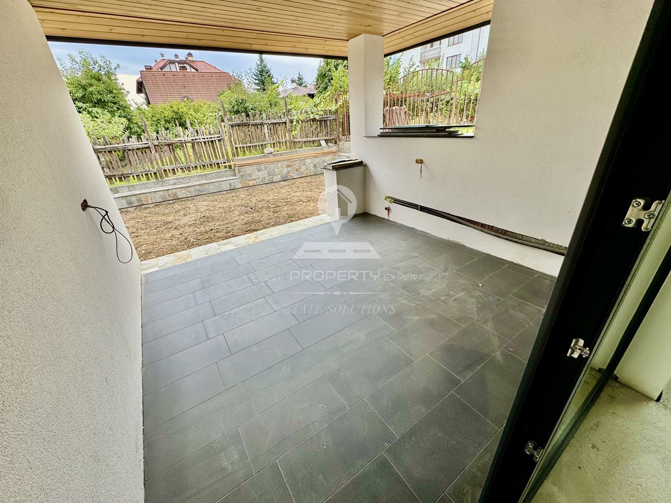 НОВА ЕДНОФАМИЛНА КЪЩА "ДО МЕБЕЛИ" - ПОДОВО С ТЕРМОПОМПА И ПРОСТОРЕН ГАРАЖ - 0