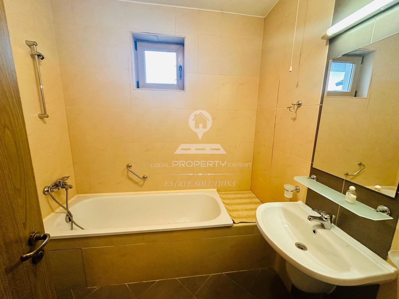 НАПЪЛНО ОБЗАВЕДЕНО СТУДИО В КОМПЛЕКС "СЕЙНТ ДЖОН ХИЛ'', М. СВ. ИВАН РИЛСКИ, ГР. БАНСКО. - 0