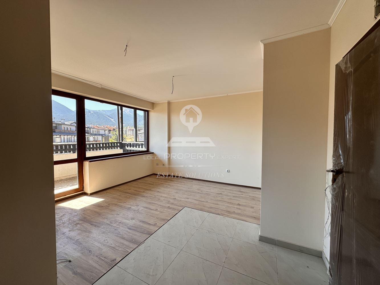 ЮЖНО СТУДИО С ПАНОРАМНА ГЛЕДКА В ЖИЛИЩНА СГРАДА "ОРЧAРД", КВ. ГЛАЗНЕ, ГР. БАНСКО. - 0