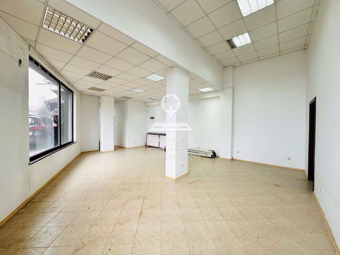 ТЪРГОВСКО ПОМЕЩЕНИЕ С ТОП ЛОКАЦИЯ ПОД НАЕМ, УЛ. ПИРИН, КВ. ГРАМАДЕТО, ГР. БАНСКО. - 0