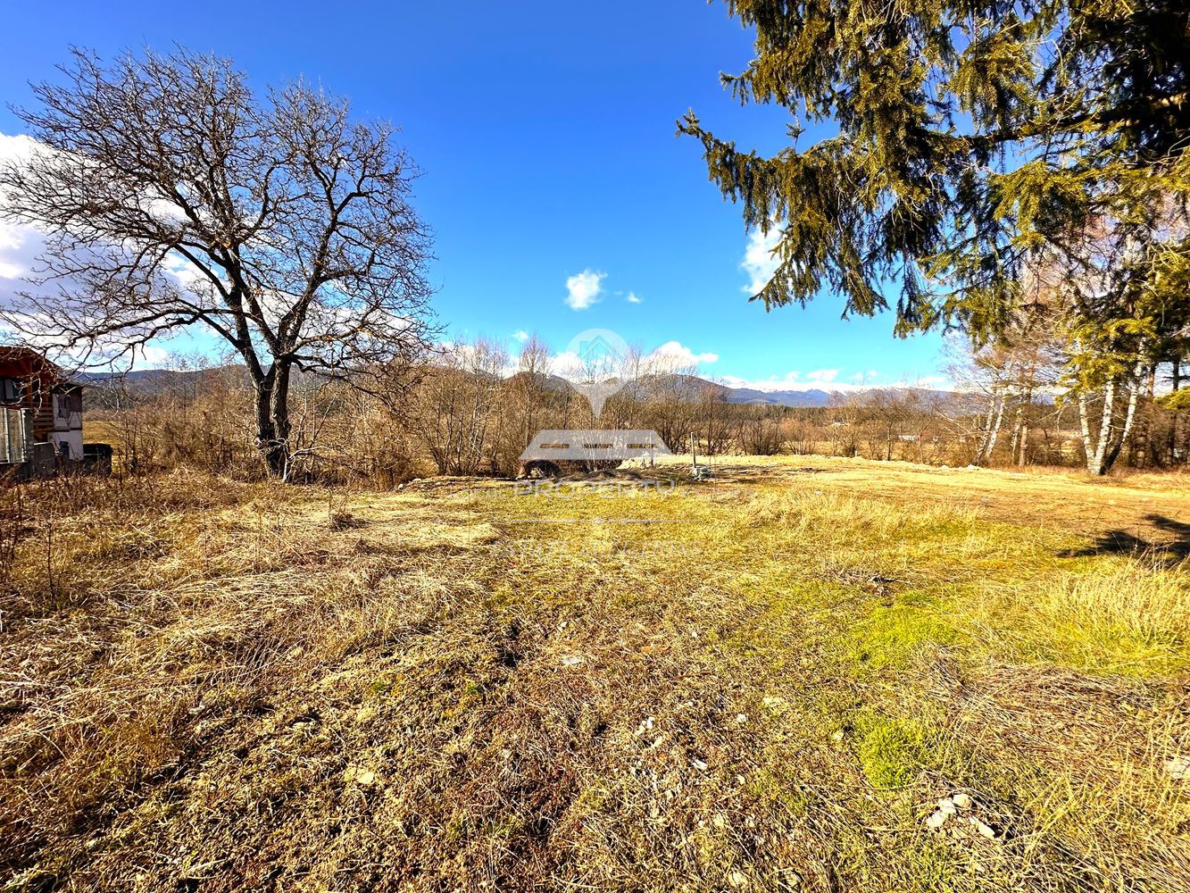 ПАРЦЕЛ ЗА ИНВЕСТИЦИЯ С ЛИЦЕ НА ГЛАВЕН ПЪТ, МЕСТНОСТ „РАВНАКО“, ГР. РАЗЛОГ - 0