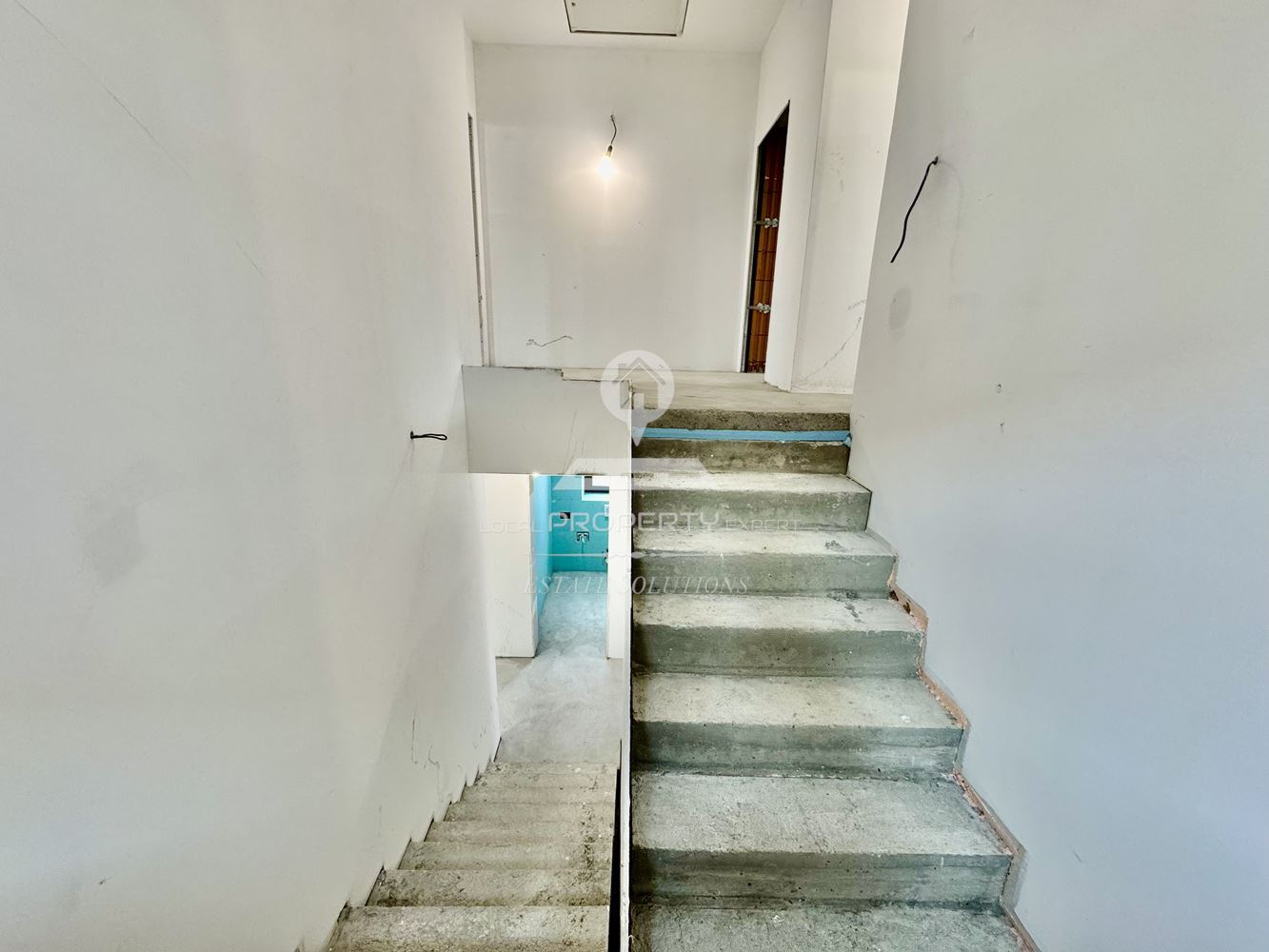 НОВА ЕДНОФАМИЛНА КЪЩА "ДО МЕБЕЛИ" - ПОДОВО С ТЕРМОПОМПА И ПРОСТОРЕН ГАРАЖ - 0