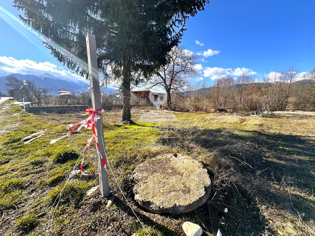 ПАРЦЕЛ ЗА ИНВЕСТИЦИЯ С ЛИЦЕ НА ГЛАВЕН ПЪТ, МЕСТНОСТ „РАВНАКО“, ГР. РАЗЛОГ - 0