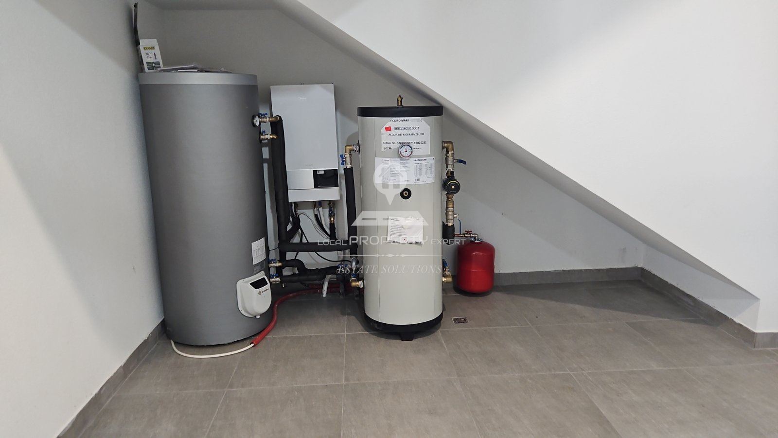 НОВА ЕДНОФАМИЛНА КЪЩА "ДО МЕБЕЛИ" - ПОДОВО С ТЕРМОПОМПА И ПРОСТОРЕН ГАРАЖ - 0