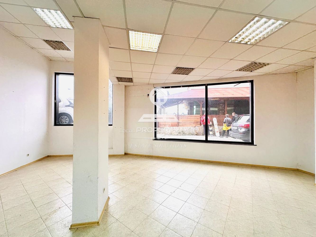 ТЪРГОВСКО ПОМЕЩЕНИЕ С ТОП ЛОКАЦИЯ ПОД НАЕМ, УЛ. ПИРИН, КВ. ГРАМАДЕТО, ГР. БАНСКО. - 0