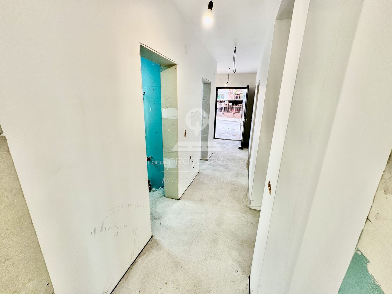 НОВА ЕДНОФАМИЛНА КЪЩА "ДО МЕБЕЛИ" - ПОДОВО С ТЕРМОПОМПА И ПРОСТОРЕН ГАРАЖ - 0