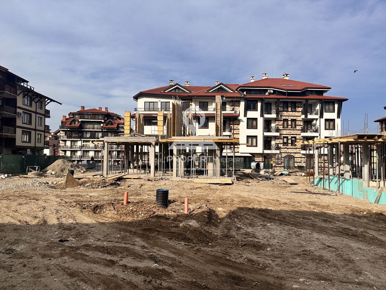 ЕДНОФАМИЛНА КЪЩА В ГР. БАНСКО - 0