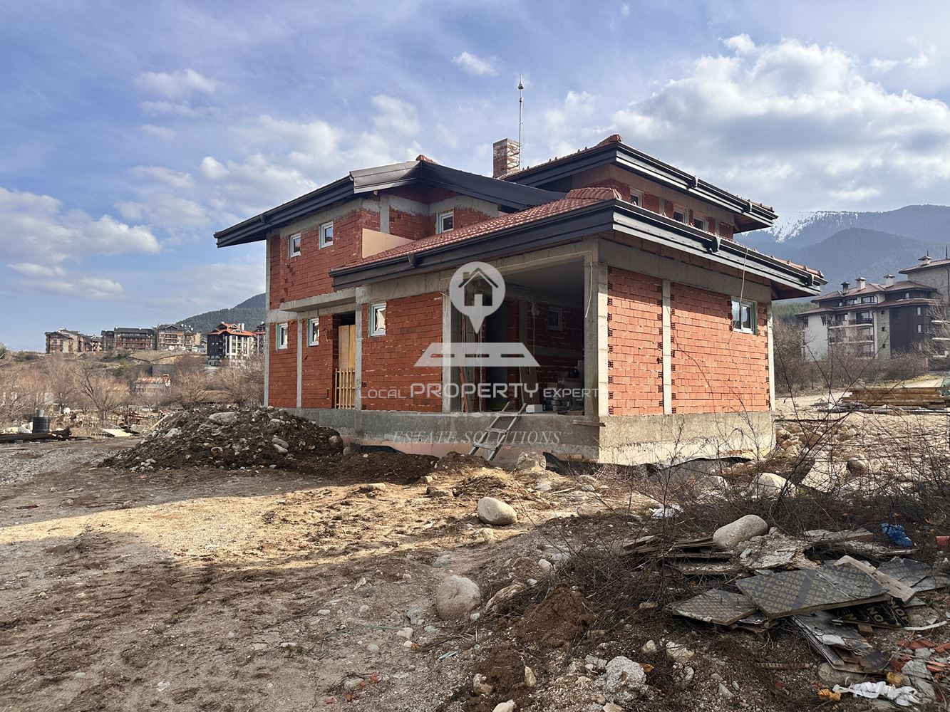 ЕДНОФАМИЛНА КЪЩА В ГР. БАНСКО - 0