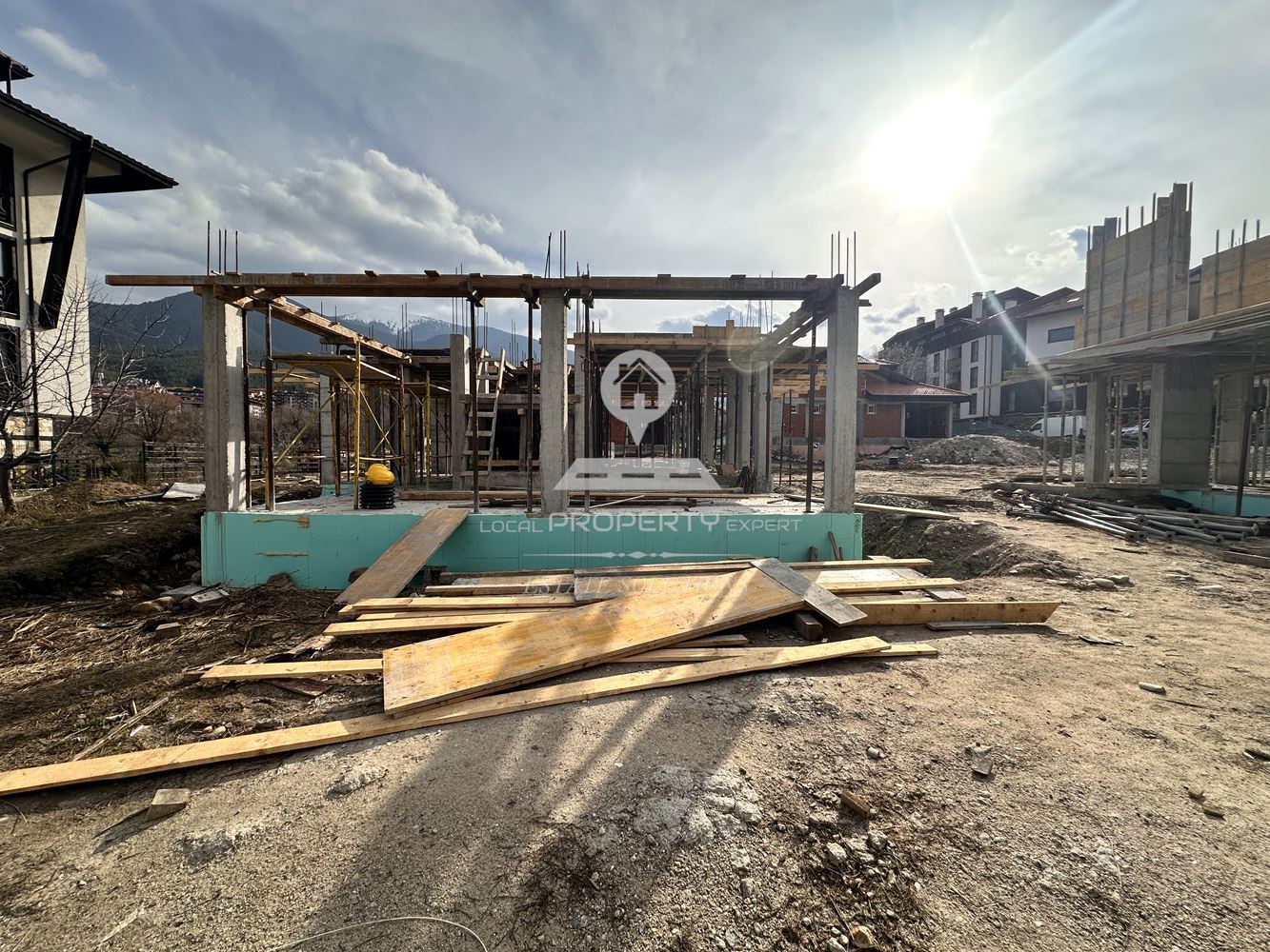 ЕДНОФАМИЛНА КЪЩА В ГР. БАНСКО - 0