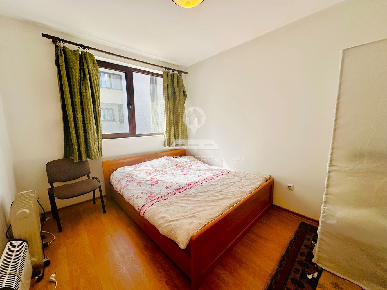 ЮЖЕН ДВУСТАЕН АПАРТАМЕНТ В ЖИЛИЩНА СГРАДА "ВИХРЕН", ГР. БАНСКО - 0