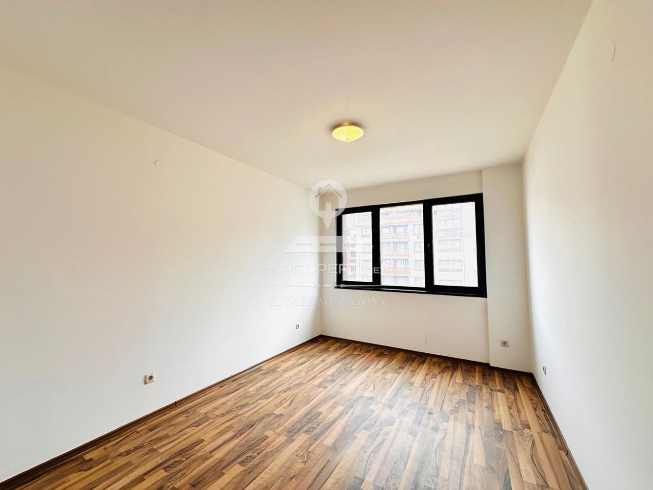 ТРИСТАЕН АПАРТАМЕНТ С ЮЖНО ИЗЛОЖЕНИЕ В ЖИЛИЩНА СГРАДА "РАМАДА 1", УЛ. ''ПИРИН", КВ. ГРАМАДЕТО, ГР. БАНСКО. - 0