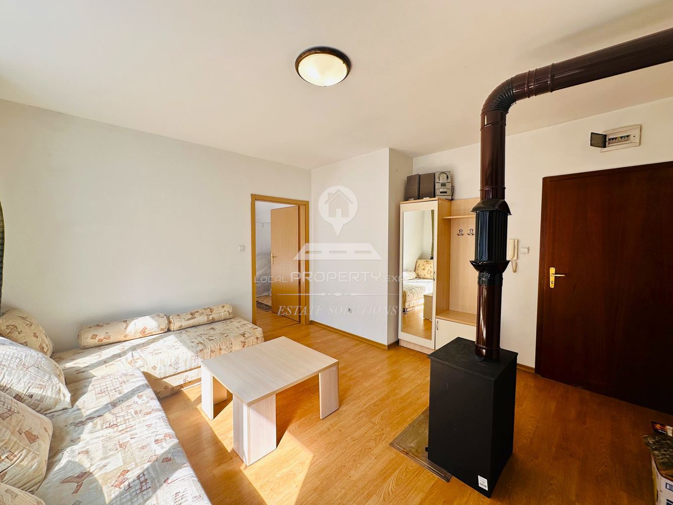 ЮЖЕН ДВУСТАЕН АПАРТАМЕНТ В ЖИЛИЩНА СГРАДА "ВИХРЕН", ГР. БАНСКО - 0