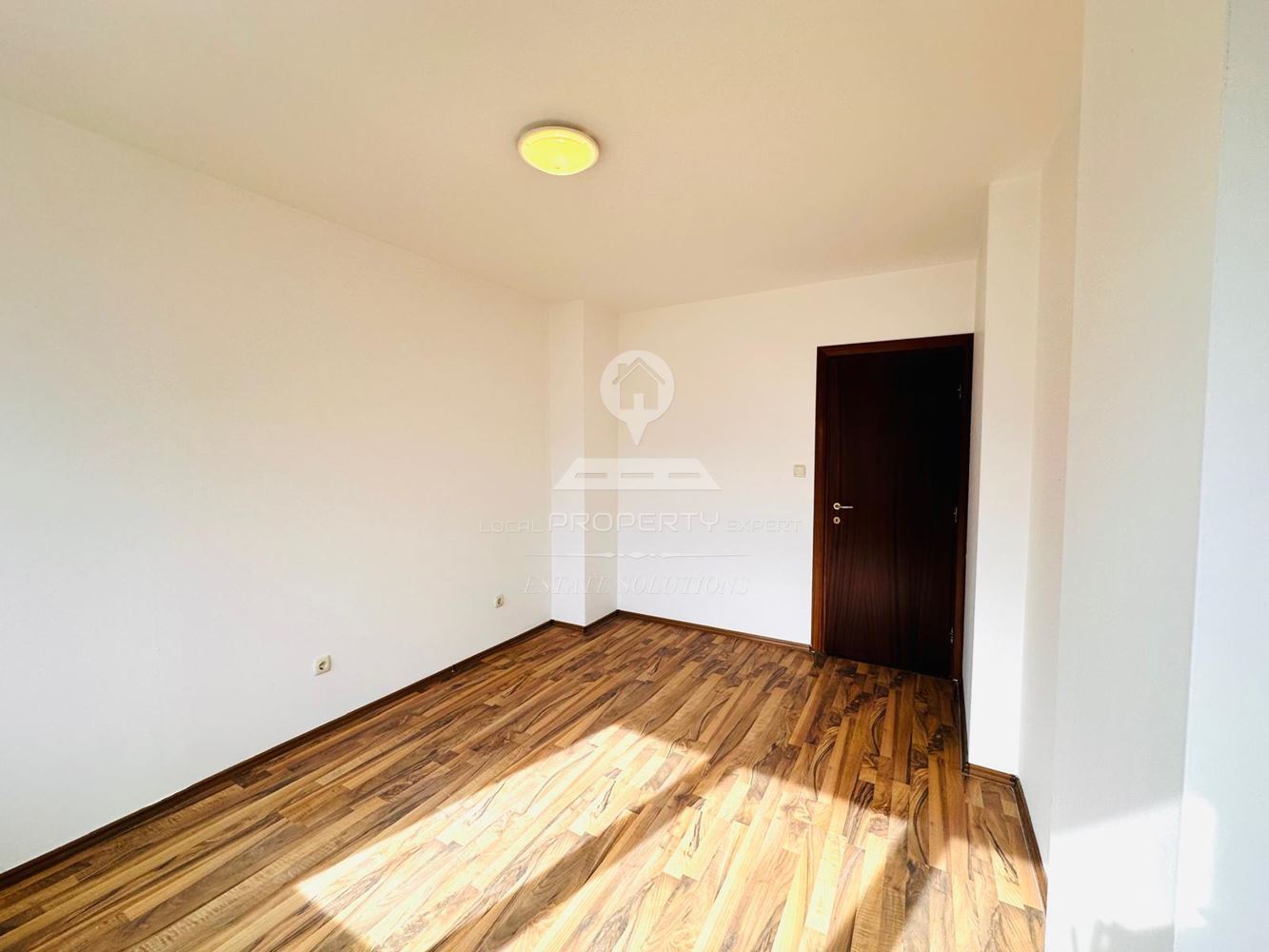 ТРИСТАЕН АПАРТАМЕНТ С ЮЖНО ИЗЛОЖЕНИЕ В ЖИЛИЩНА СГРАДА "РАМАДА 1", УЛ. ''ПИРИН", КВ. ГРАМАДЕТО, ГР. БАНСКО. - 0