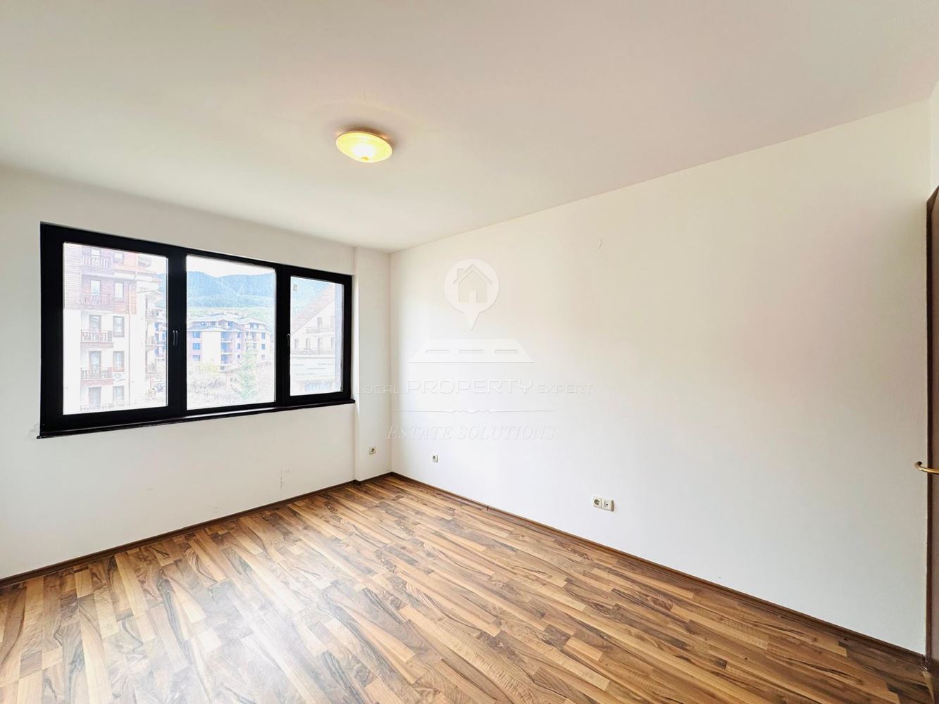 ТРИСТАЕН АПАРТАМЕНТ С ЮЖНО ИЗЛОЖЕНИЕ В ЖИЛИЩНА СГРАДА "РАМАДА 1", УЛ. ''ПИРИН", КВ. ГРАМАДЕТО, ГР. БАНСКО. - 0