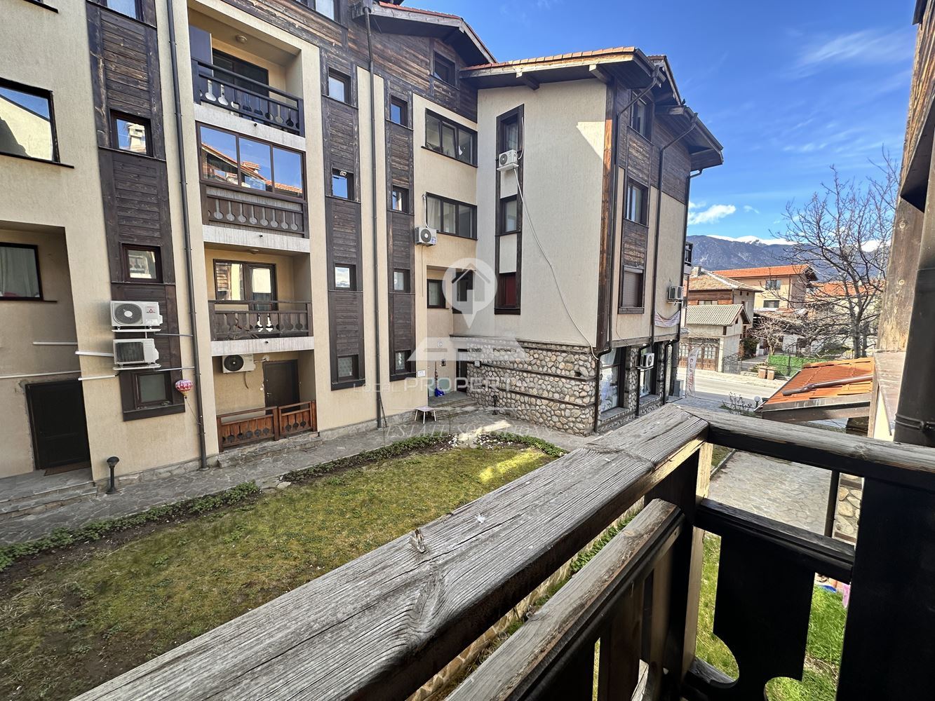 ЮЖЕН ДВУСТАЕН АПАРТАМЕНТ В ЖИЛИЩНА СГРАДА "ВИХРЕН", ГР. БАНСКО - 0