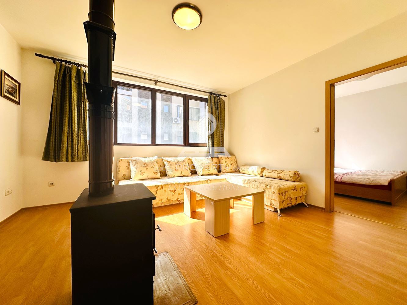 ЮЖЕН ДВУСТАЕН АПАРТАМЕНТ В ЖИЛИЩНА СГРАДА "ВИХРЕН", ГР. БАНСКО - 0