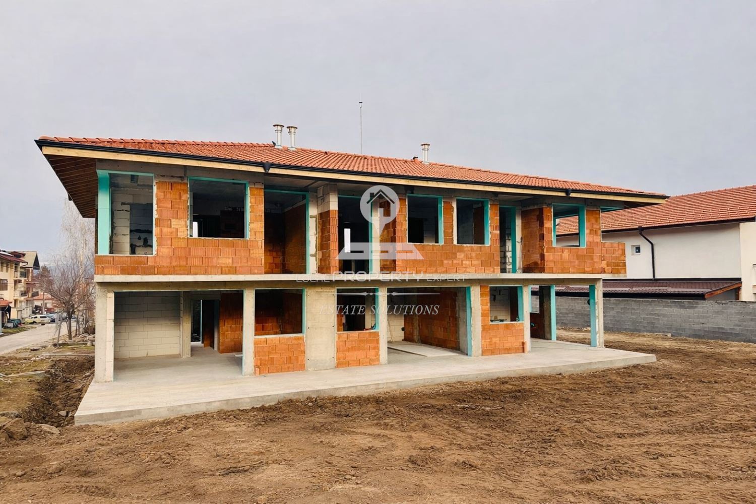 МЕЗОНЕТ СЪС СОБСТВЕН ДВОР И ПАРКОМЯСТО, ГР. БАНСКО - 0