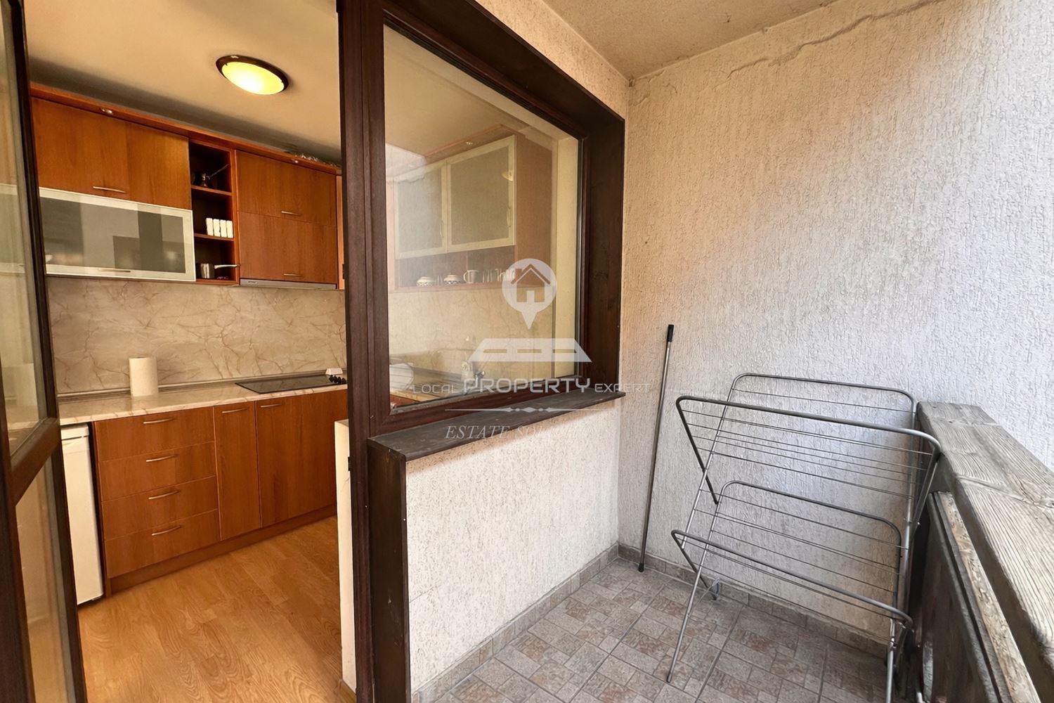 ЮЖЕН ДВУСТАЕН АПАРТАМЕНТ В ЖИЛИЩНА СГРАДА "ВИХРЕН", ГР. БАНСКО - 0