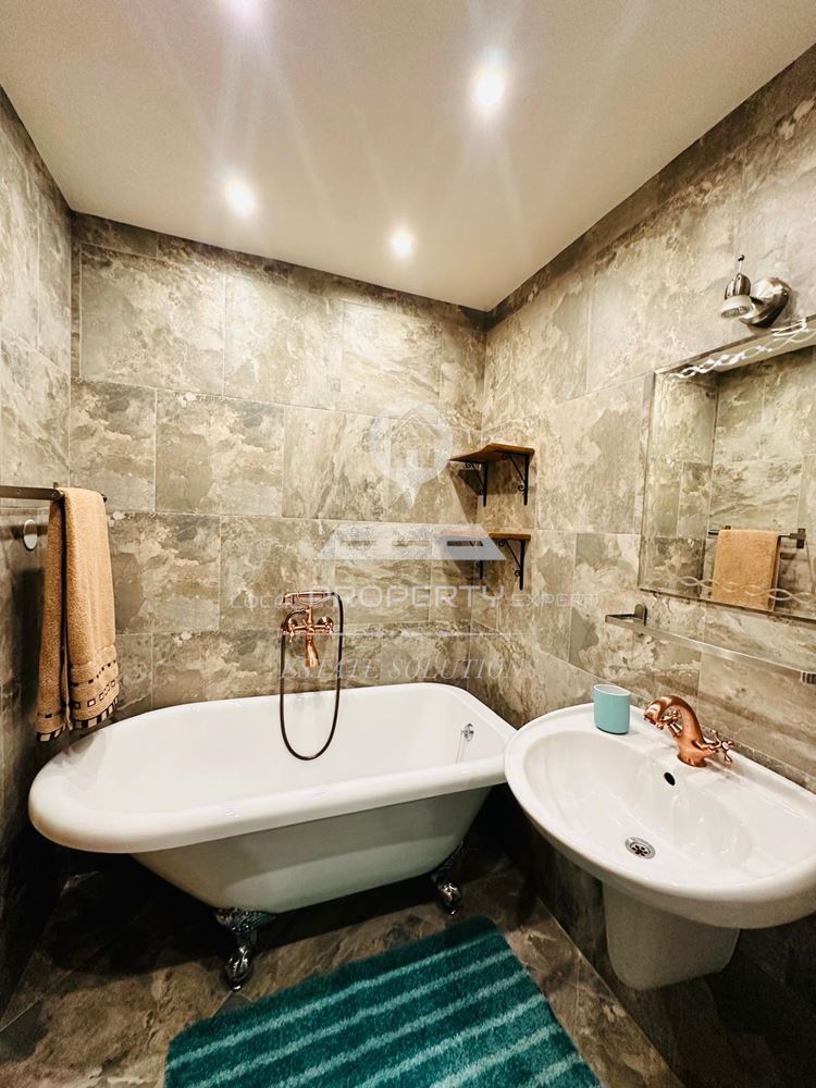 НАПЪЛНО ОБЗАВЕДЕН ТРИСТАЕН АПАРТАМЕНТ С НИСКА ТАКСА ЗА ПОДДРЪЖКА В ЖИЛИЩНА СГРАДА "МАНАСТИРА", УЛ. "НАЙДЕН ГЕРОВ", ГР. БАНСК - 0