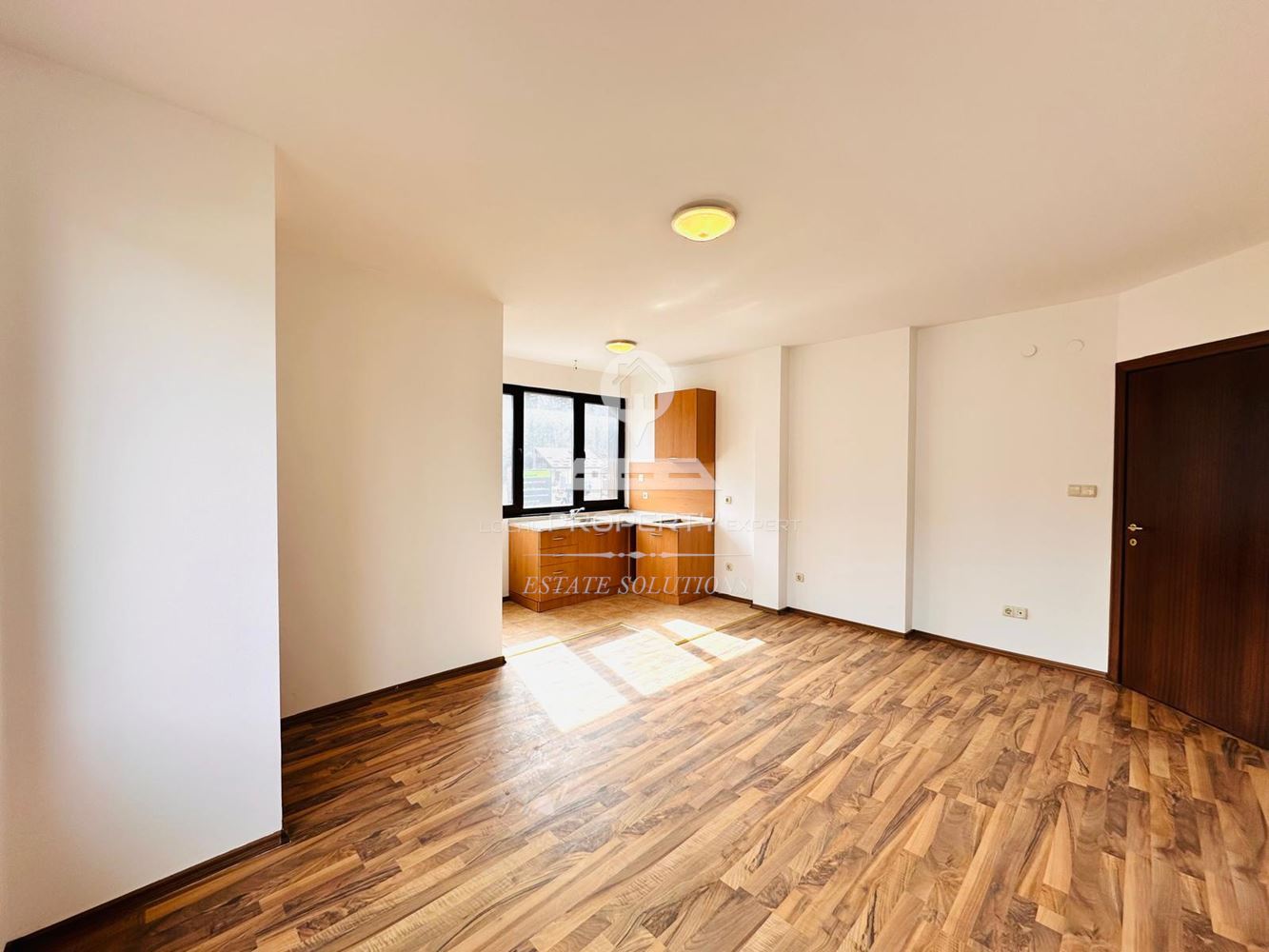 ТРИСТАЕН АПАРТАМЕНТ С ЮЖНО ИЗЛОЖЕНИЕ В ЖИЛИЩНА СГРАДА "РАМАДА 1", УЛ. ''ПИРИН", КВ. ГРАМАДЕТО, ГР. БАНСКО. - 0