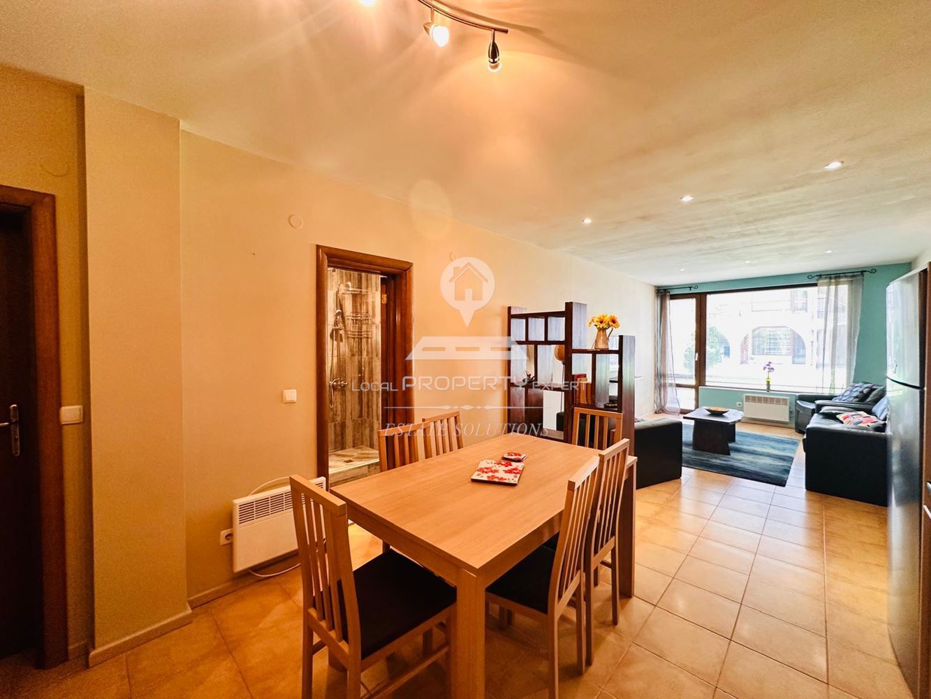 НАПЪЛНО ОБЗАВЕДЕН ТРИСТАЕН АПАРТАМЕНТ С НИСКА ТАКСА ЗА ПОДДРЪЖКА В ЖИЛИЩНА СГРАДА "МАНАСТИРА", УЛ. "НАЙДЕН ГЕРОВ", ГР. БАНСК - 0