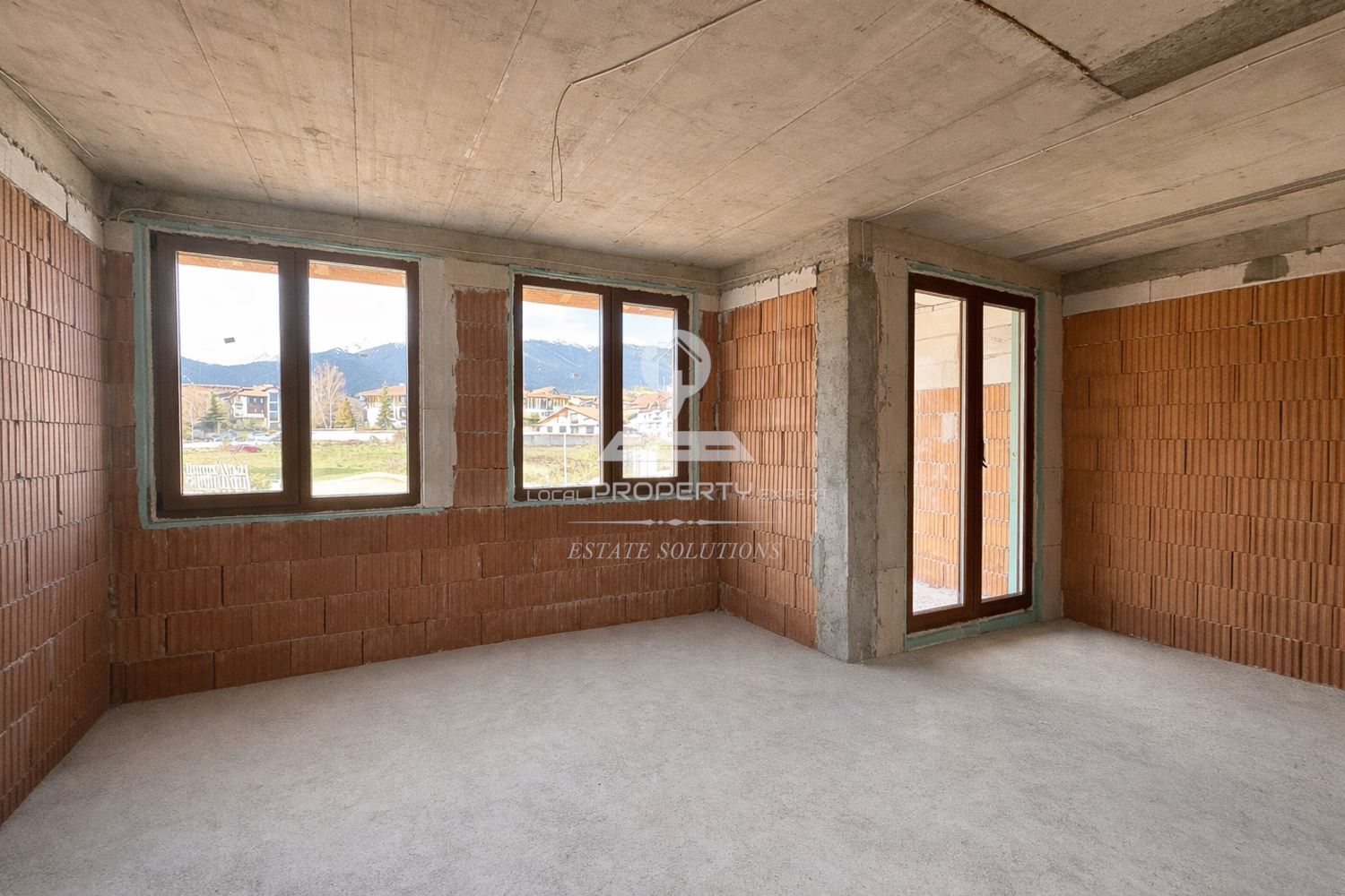 ИНВЕСТИРАЙ СЪС СТИЛ: КЪЩА В БАНСКИ АРХИТЕКТУРЕН ДУХ И ПАНОРАМА КЪМ ПИРИН. - 0