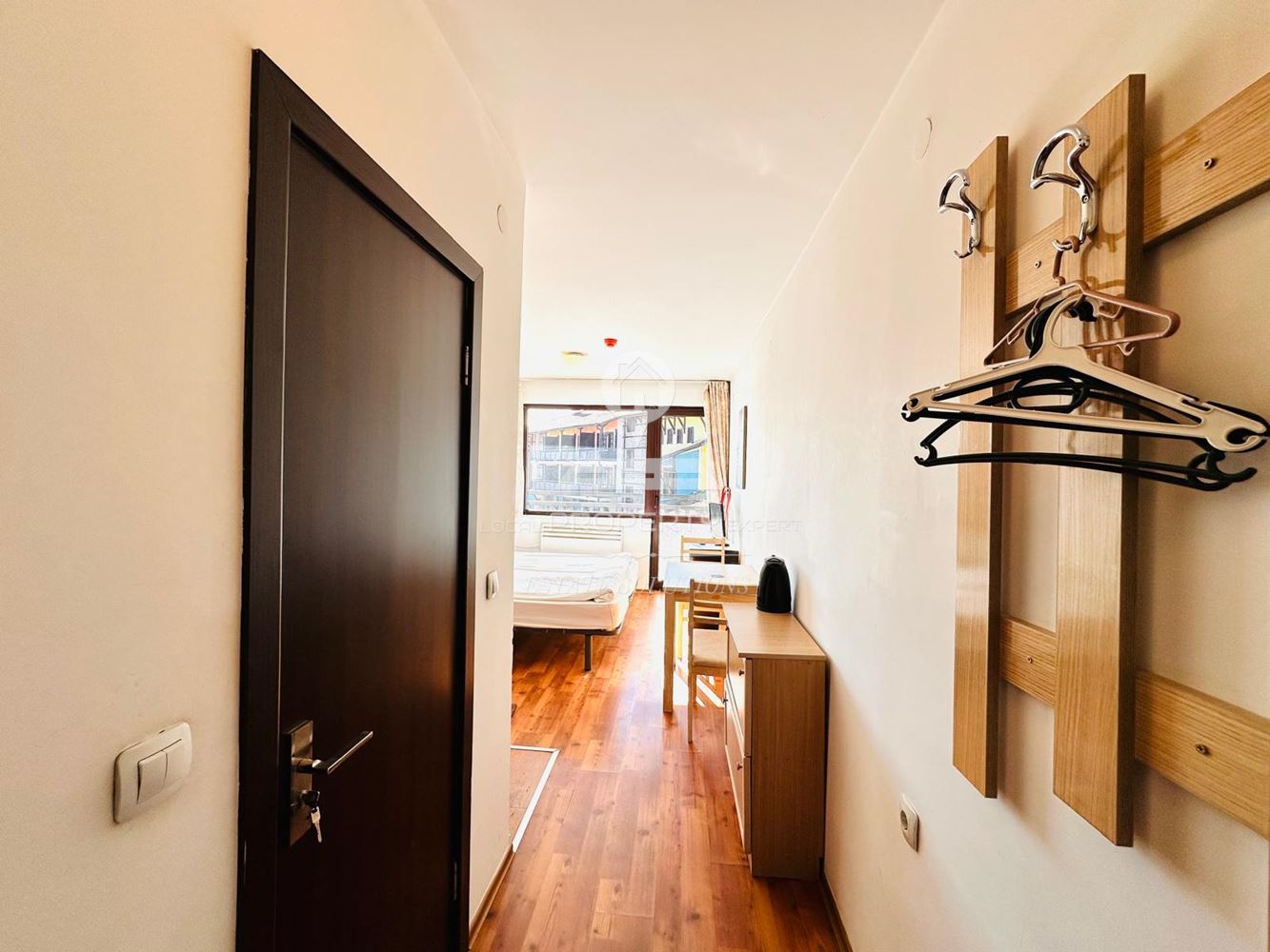 НАПЪЛНО ОБЗАВЕДЕНО СТУДИО В ЖИЛИЩНА СГРАДА БЕЗ ТАКСА ПОДДРЪЖКА, УЛ. "ЛАЗАР ТРЕНЧЕВ", ГР. БАНСКО. - 0