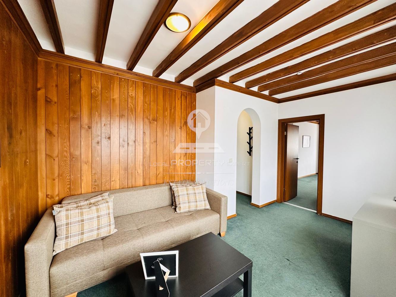 СТИЛНО ОБЗАВЕДЕНИ ЕДНОСПАЛНИ АПАРТАМЕНТИ ПОД НАЕМ В ХОТЕЛ С ТРИ ЗВЕЗДИ, ГР. РАЗЛОГ. - 0