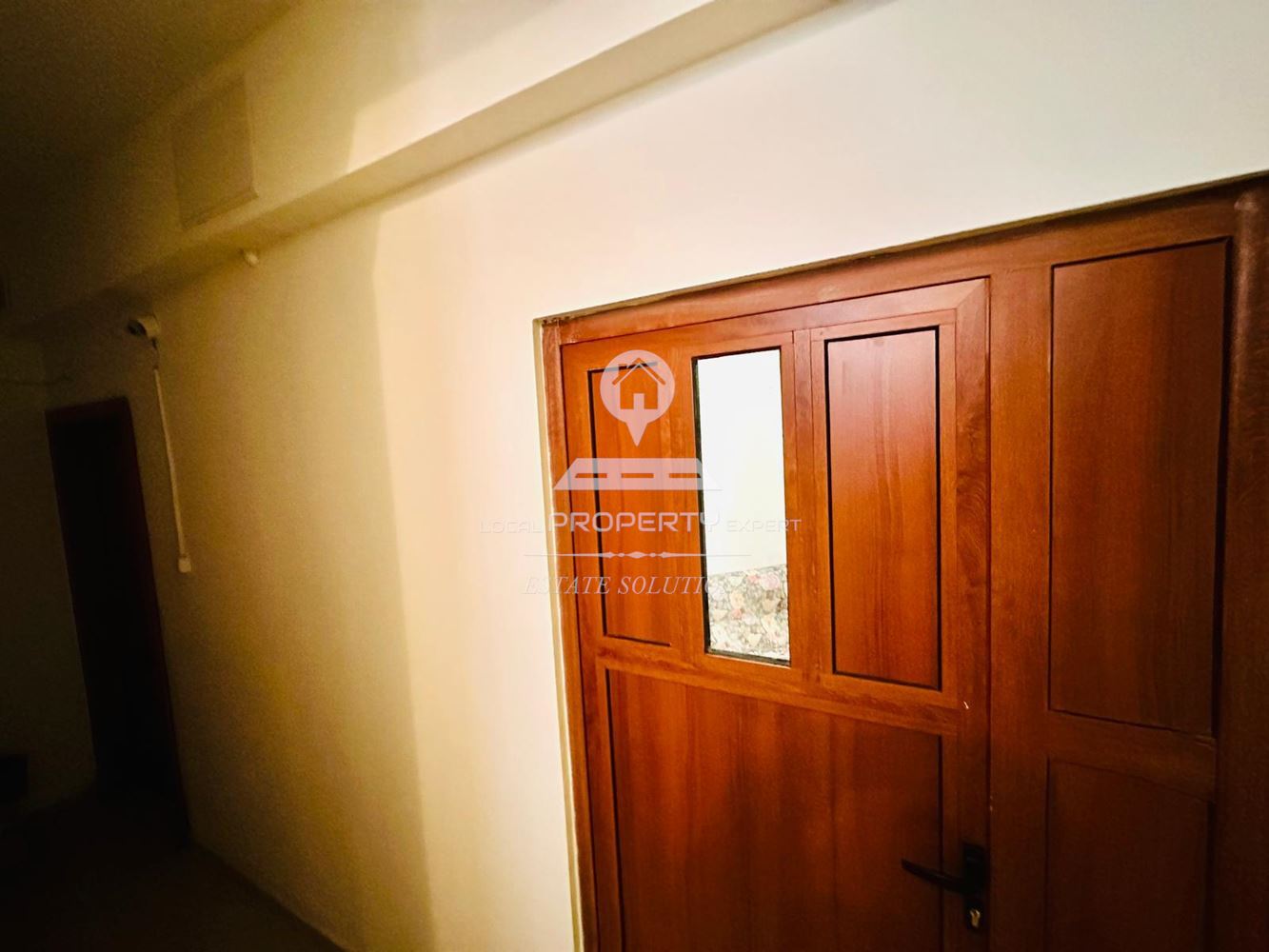 ЖИЛИЩНО ПОМЕЩЕНИЕ СЪС СТАТУТ НА СКЛАД В ЖИЛИЩНА СГРАДА ''СЕВЕРИНА'', КВ. ''ГЛАЗНЕ'', ГР. БАНСКО. - 0