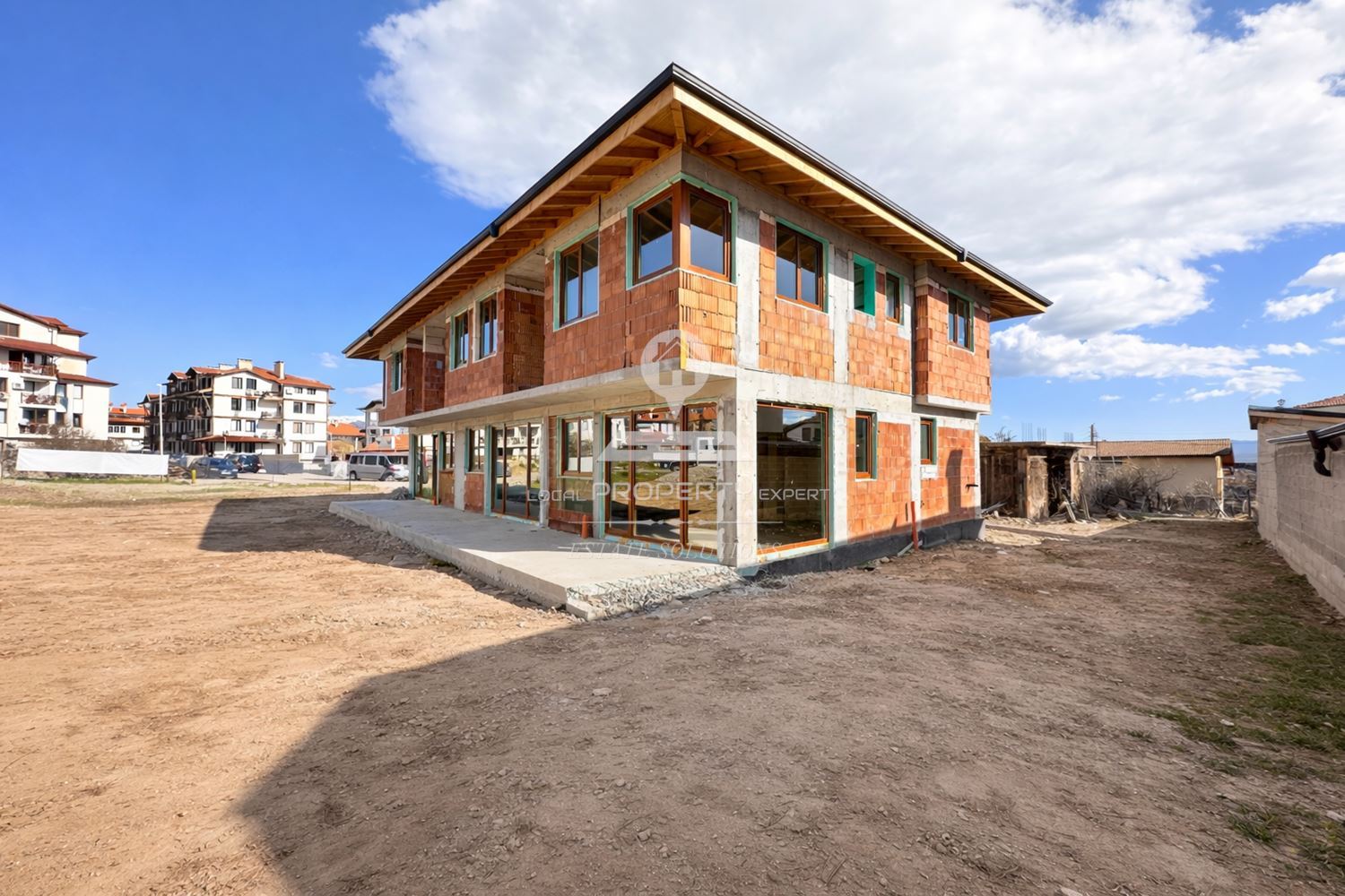 ИНВЕСТИРАЙ СЪС СТИЛ: КЪЩА В БАНСКИ АРХИТЕКТУРЕН ДУХ И ПАНОРАМА КЪМ ПИРИН. - 0