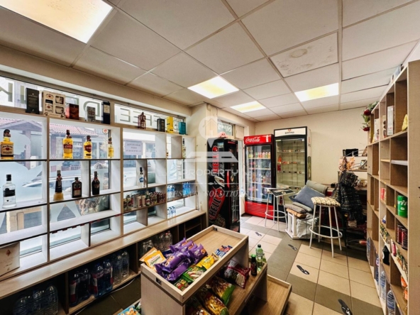 ТЪРГОВСКО ПОМЕЩЕНИЕ ПОД НАЕМ В ИДЕАЛЕН ЦЕНТЪР НА ГР. БАНСКО, УЛ. ''ЦАР СИМЕОН''. - 0