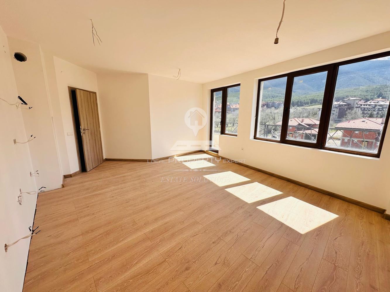 ЮЖЕН ТРИСТАЕН АПАРТАМЕНТ В ЖИЛИЩНА СГРАДА "ЕЛИТ'', УЛ. ''НАЙДЕН ГЕРОВ'', ГР. БАНСКО. - 0