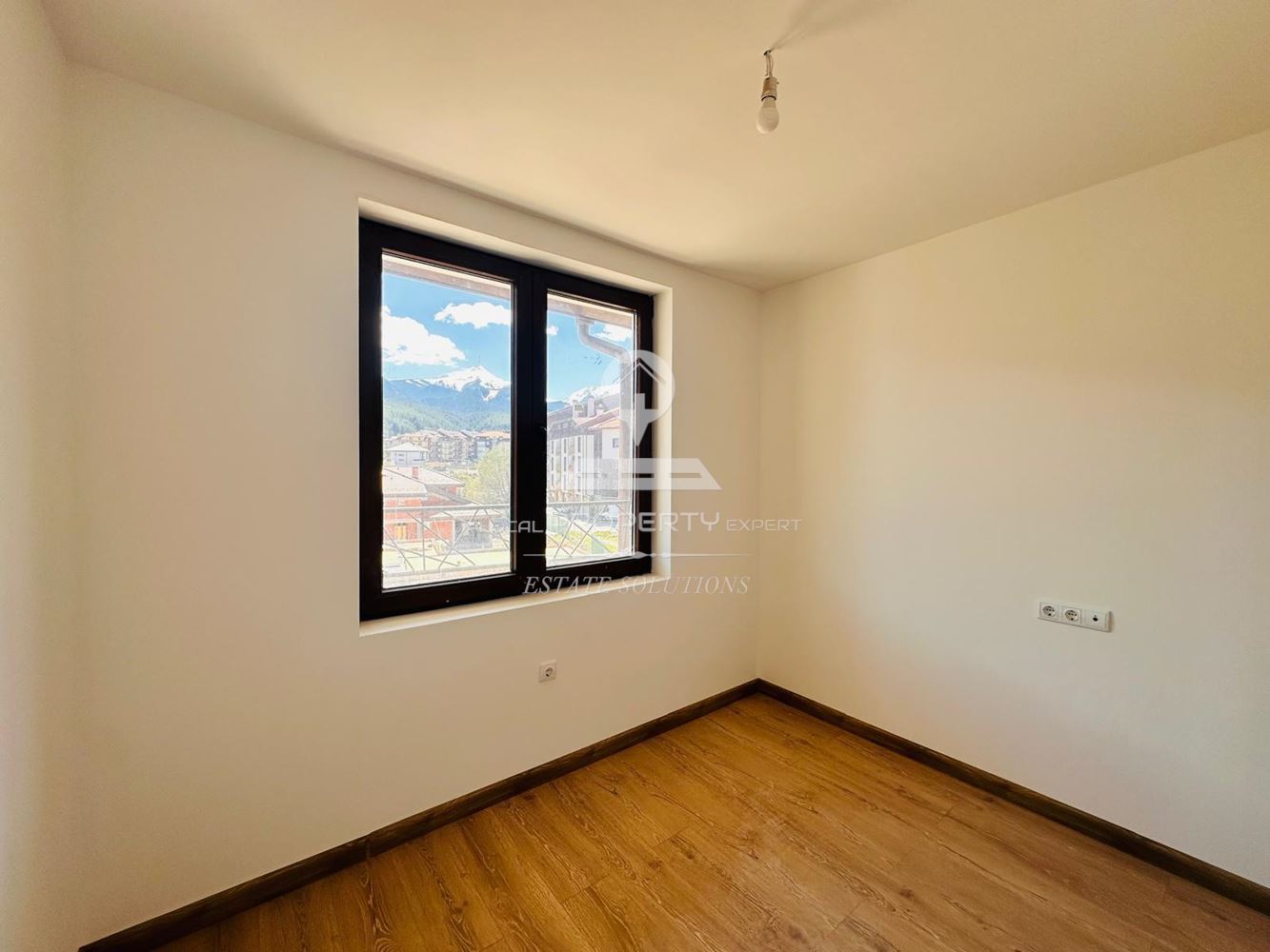 ЮЖЕН ТРИСТАЕН АПАРТАМЕНТ В ЖИЛИЩНА СГРАДА "ЕЛИТ'', УЛ. ''НАЙДЕН ГЕРОВ'', ГР. БАНСКО. - 0