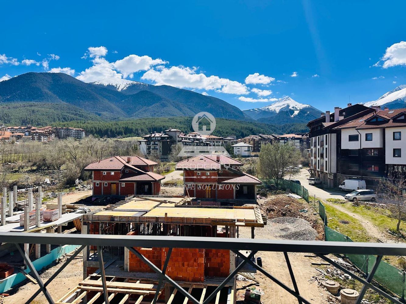 ЮЖЕН ТРИСТАЕН АПАРТАМЕНТ В ЖИЛИЩНА СГРАДА "ЕЛИТ'', УЛ. ''НАЙДЕН ГЕРОВ'', ГР. БАНСКО. - 0