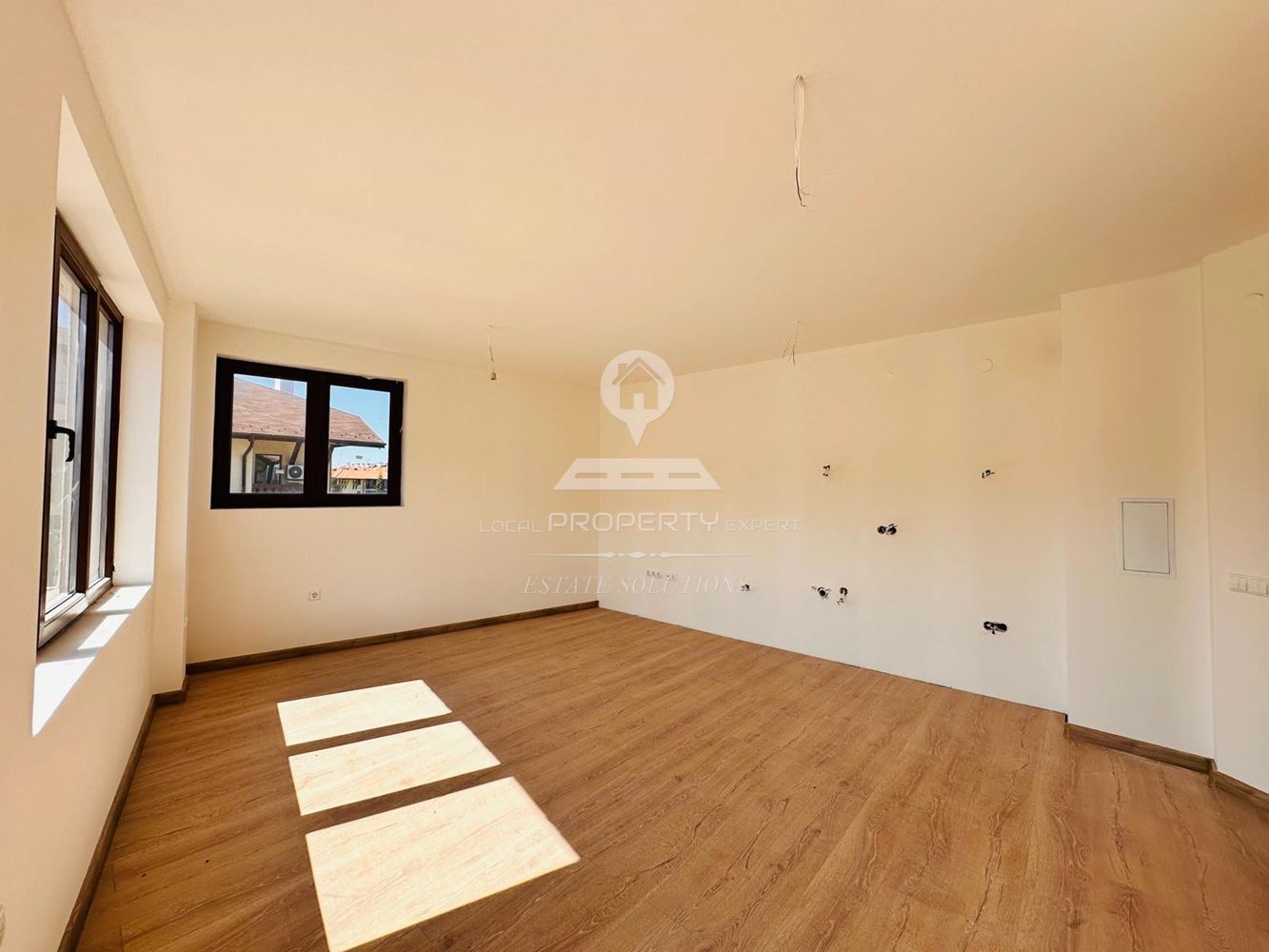 ЮЖЕН ТРИСТАЕН АПАРТАМЕНТ В ЖИЛИЩНА СГРАДА "ЕЛИТ'', УЛ. ''НАЙДЕН ГЕРОВ'', ГР. БАНСКО. - 0