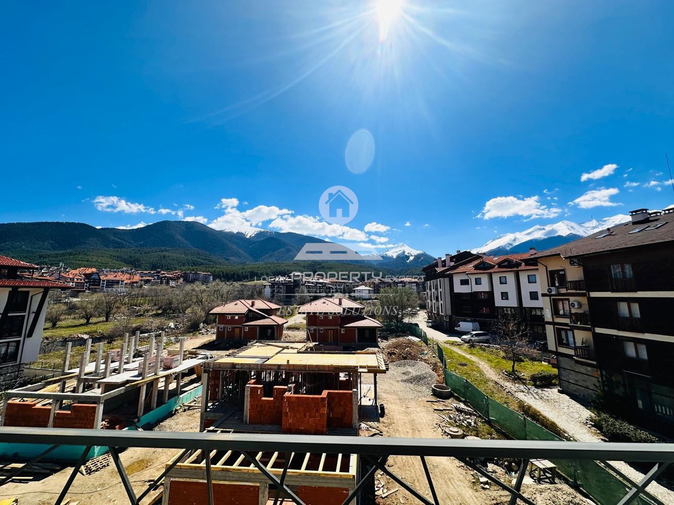 ЮЖЕН ТРИСТАЕН АПАРТАМЕНТ В ЖИЛИЩНА СГРАДА "ЕЛИТ'', УЛ. ''НАЙДЕН ГЕРОВ'', ГР. БАНСКО. - 0