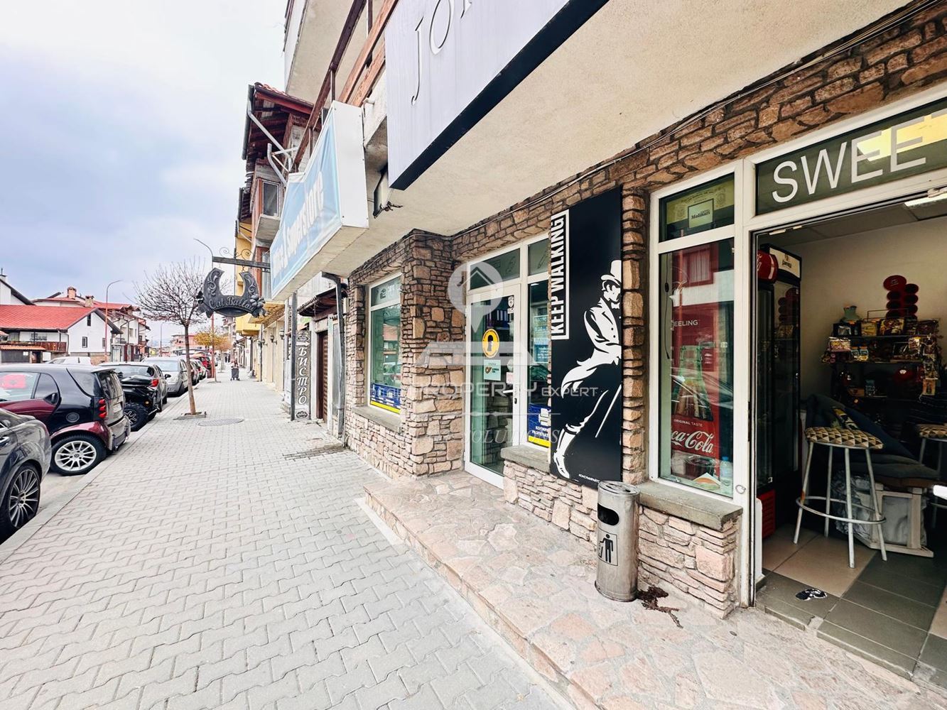 ТЪРГОВСКО ПОМЕЩЕНИЕ ПОД НАЕМ В ИДЕАЛЕН ЦЕНТЪР НА ГР. БАНСКО, УЛ. ''ЦАР СИМЕОН''. - 0