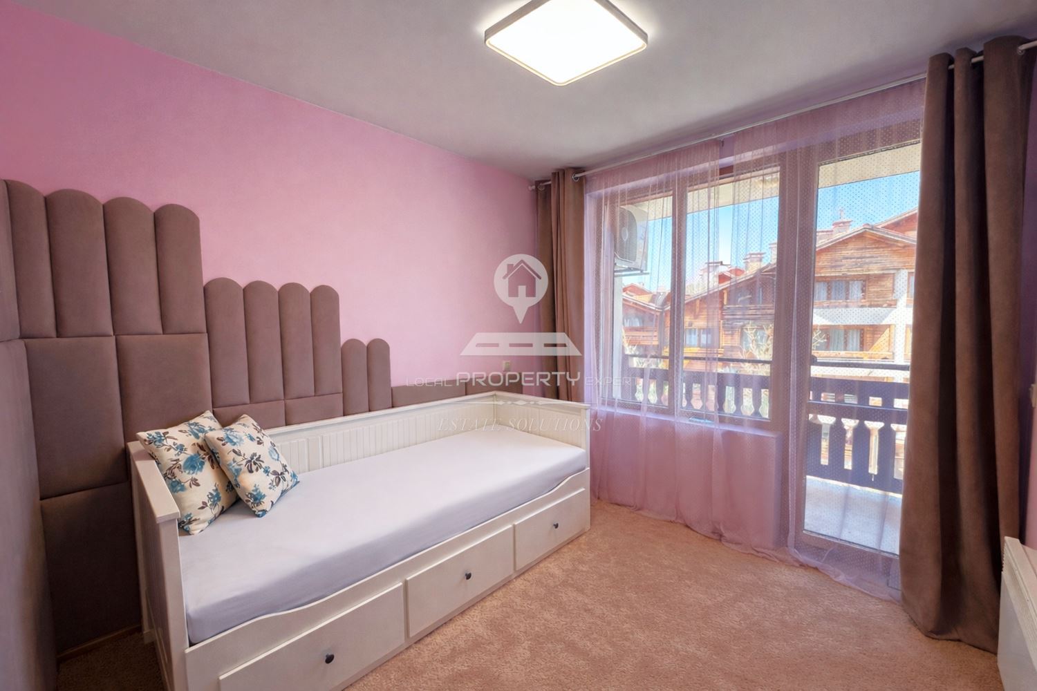 ПРОСТОРЕН ТРИСТАЕН АПАРТАМЕНТ СЪС СТИЛНО ОБЗАВЕЖДАНЕ В КОМПЛЕКС "PANORAMA RISORT" ГР. БАНСКО - 0